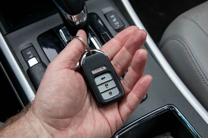 Best Tips to Consider While Buying a New Smart Key for Your Car: A  Locksmith in Dubai Guide